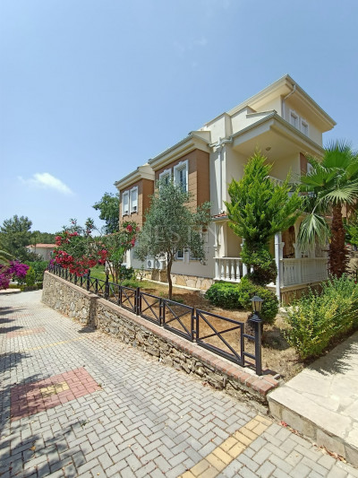 Просторная вилла 6+2 в районе Авсаллар фото 2