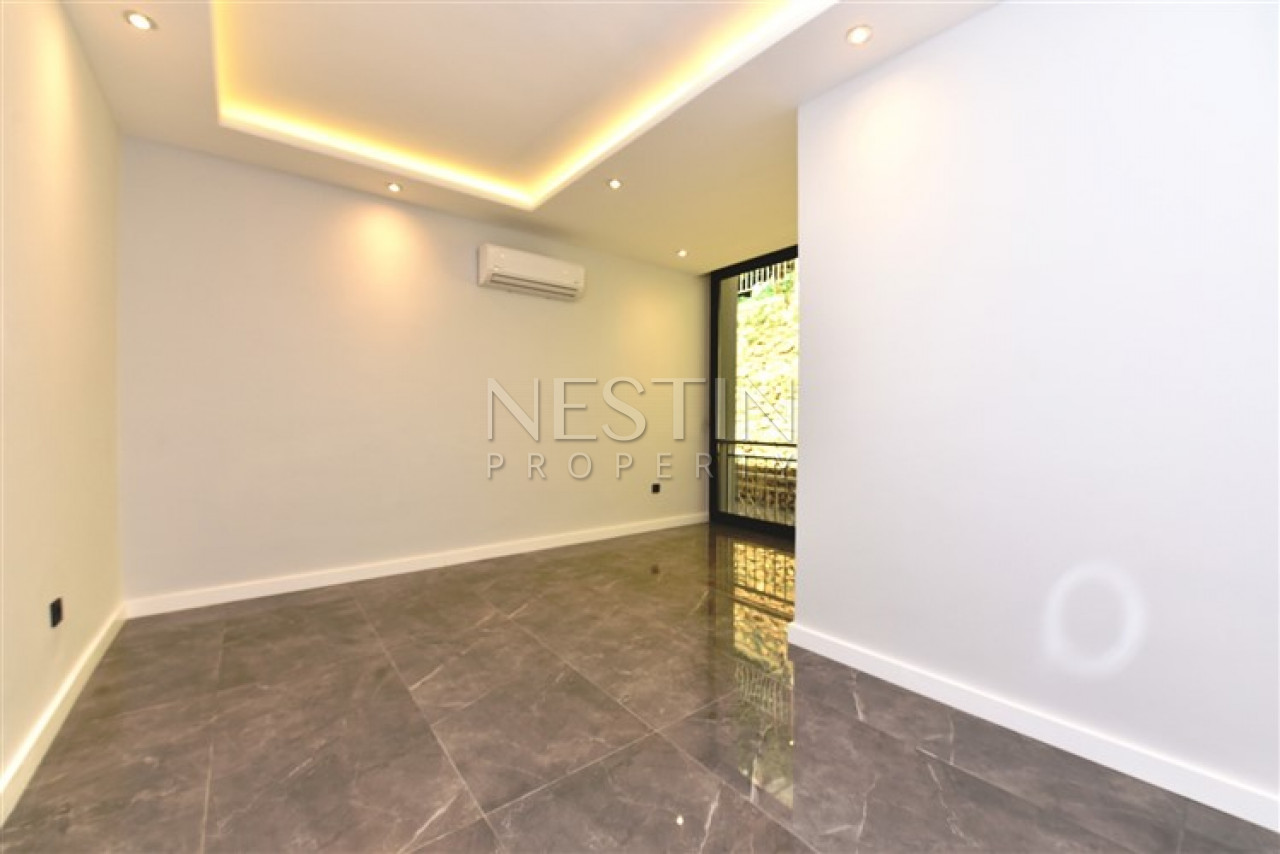 Вилла 4+1 в районе Бекташ с видом на Средиземное море фото 18