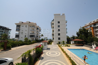 Дизайнерская квартира 3+1 на первой береговой линии в районе Кестель фото 1