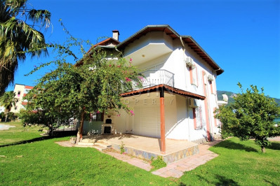 Просторная Вилла 5+1 в районе Кестель, Дим чай фото 1