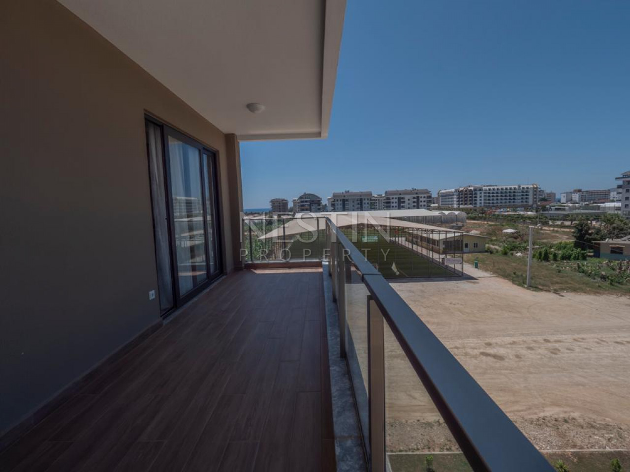 Квартиры планировкой 1+1 и 2+1 в новом жилом комплексе в районе Каргыджак фото 32