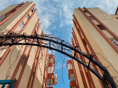 Бюджетное предложение квартиры 2+1 в районе Махмутлар фото 1
