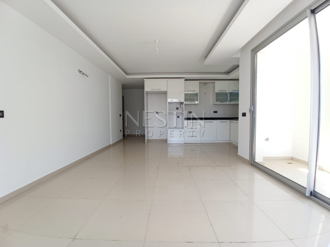 Светлая квартира 2+1 в районе Кестель в жилом комплексе с инфраструктурой фото 4