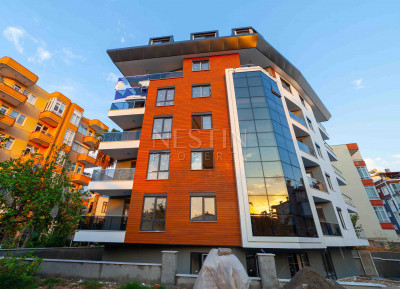 Пентхаус 2+1 в центре Аланьи с видом на горы и историческую крепость фото 1