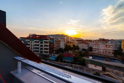 Пентхаус 2+1 в центре Аланьи с видом на горы и историческую крепость фото 17