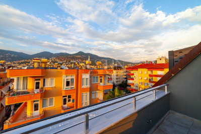 Пентхаус 2+1 в центре Аланьи с видом на горы и историческую крепость фото 19