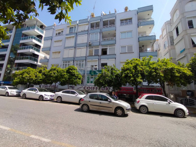 Просторная квартира 3+1 в центре города Аланья в 150 м от моря фото 1