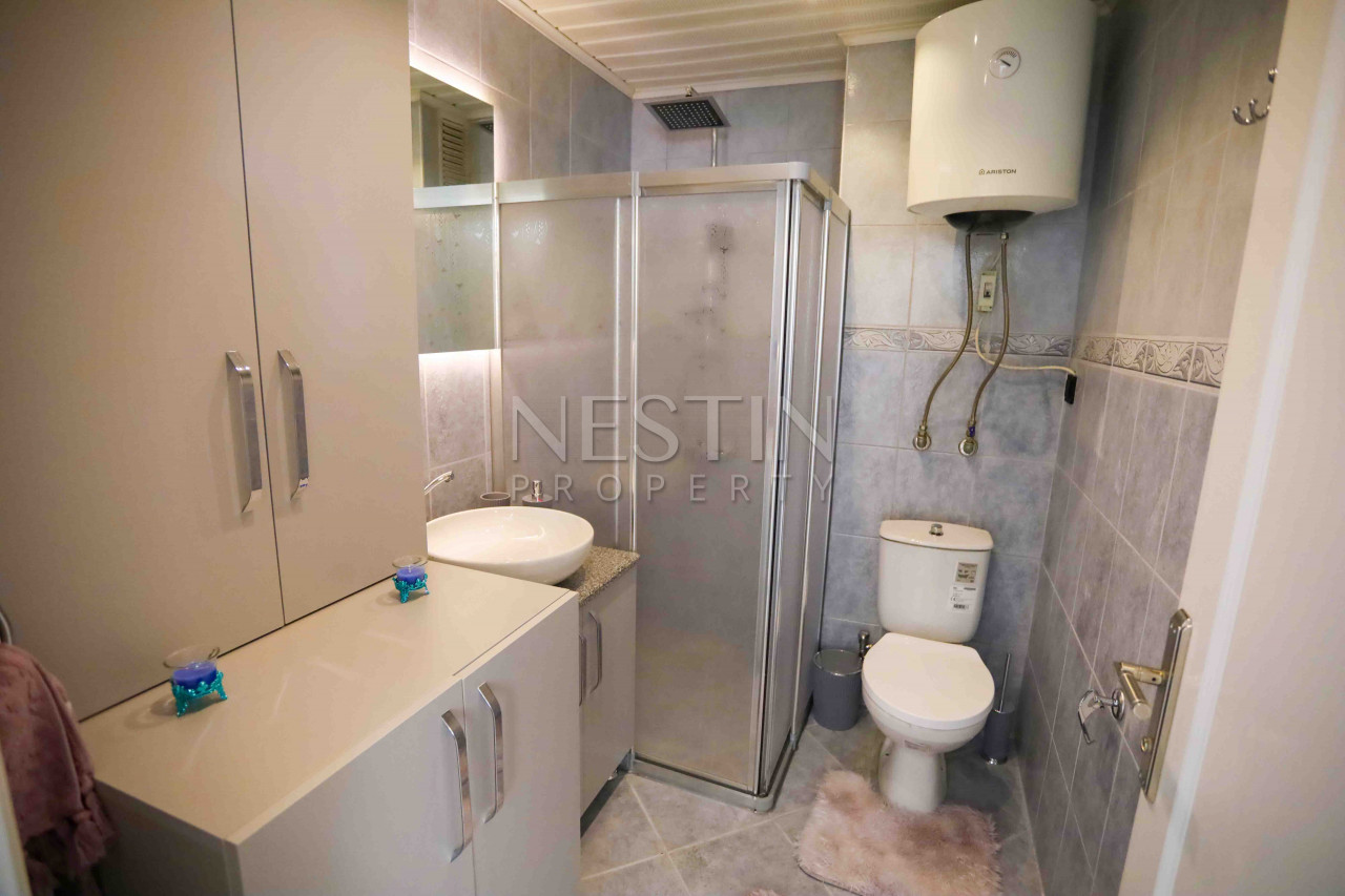 Уютная, светлая квартира 1+1 в центре города Аланья с видом на море и крепость фото 12