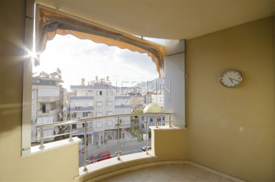 Просторная квартира 3+1 в центре города Аланья с видом на горы фото 27