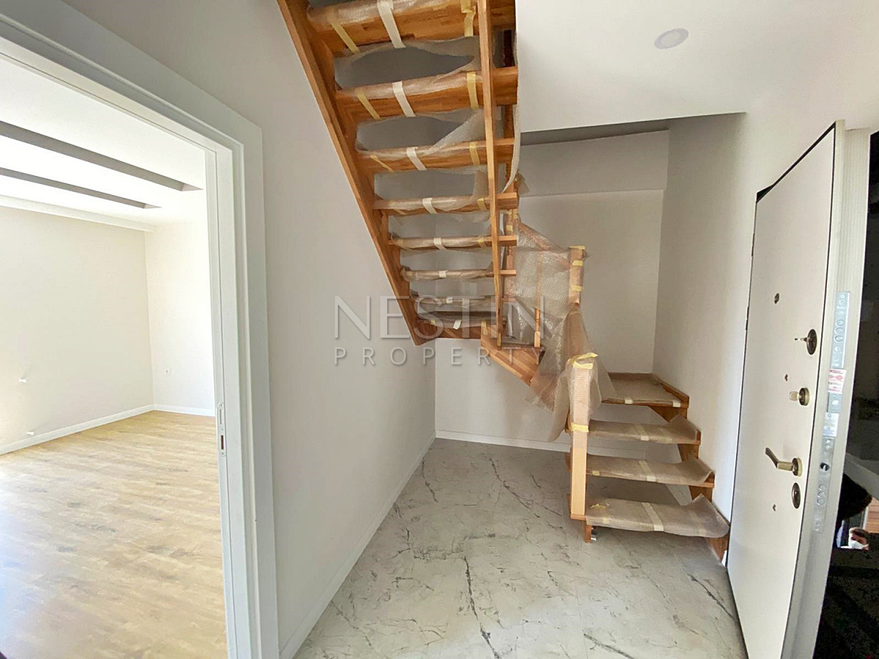 Уютная и светлая квартира 1+1 в районе Муратпаша фото 16