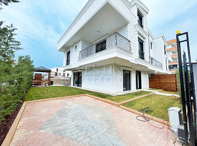 Новая и красивая вилла 5+1 в районе Лара с бассейном фото 1