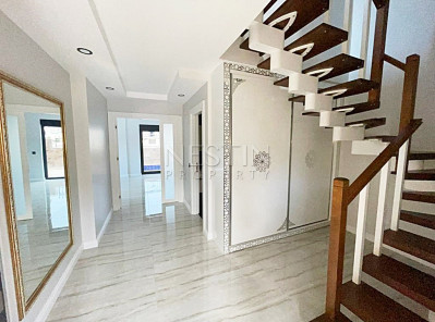 Новая и красивая вилла 5+1 в районе Лара с бассейном фото 6