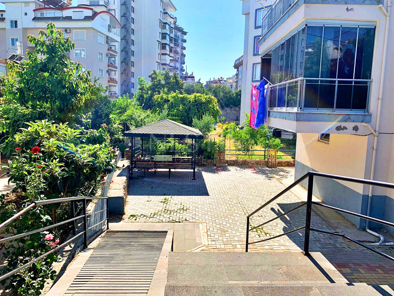 Просторная квартира 3+1 в районе Джикджилли в 800 м от моря фото 2