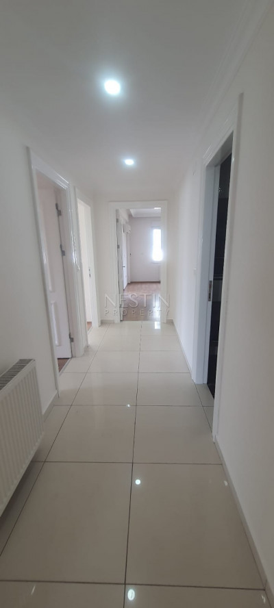 Просторная и светлая квартира 4+1 в районе верхней Обы с хорошем комплексе фото 13