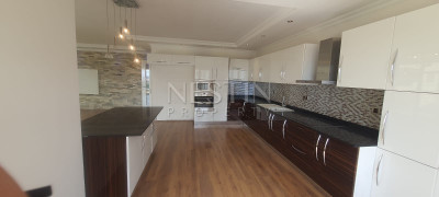 Просторная и светлая квартира 4+1 в районе верхней Обы с хорошем комплексе фото 21