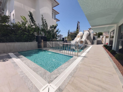 Просторная квартира 4+1 в жилом комплексе в районе Махмутлар фото 4