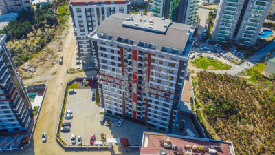 Квартира 4+1 с отдельной кухней в районе Махмутлар фото 1