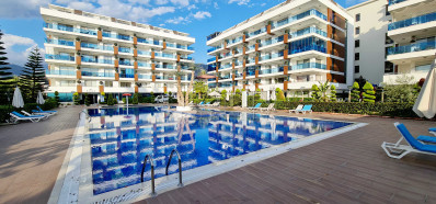 Пентхаус 3+1 в жилом комплексе отельного типа в районе Кестель фото 1