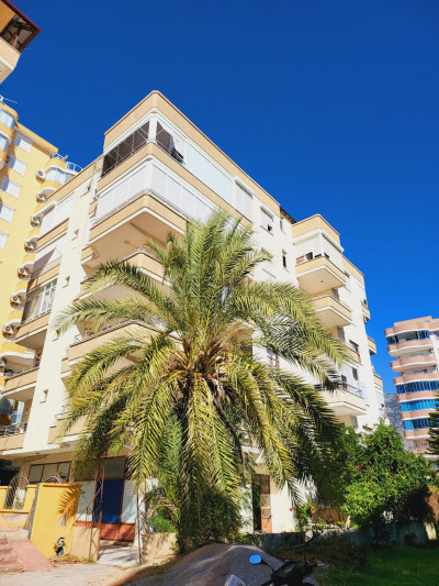 Просторная квартира 3+1 в комплексе на первой линии в районе Махмутлар фото 1