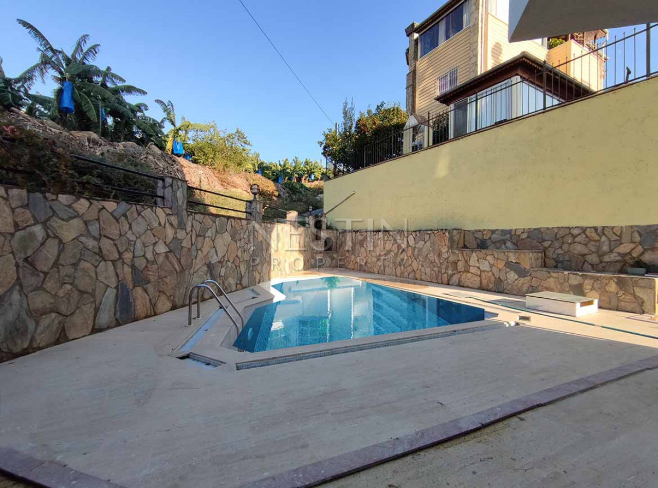 Большая квартира пентхаус 3+1 в районе Махмутлар с красивым видом фото 6