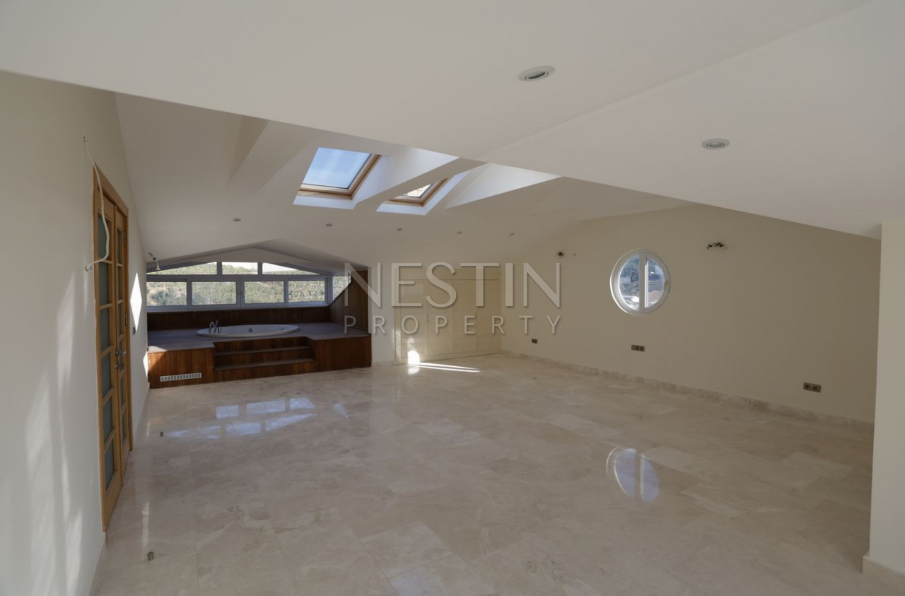 Таунхаус 3+1 в районе Каргыджак с шикарным видом на море и годы фото 34