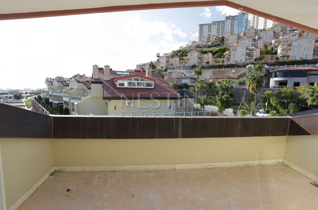 Таунхаус 3+1 в районе Каргыджак с шикарным видом на море и годы фото 44