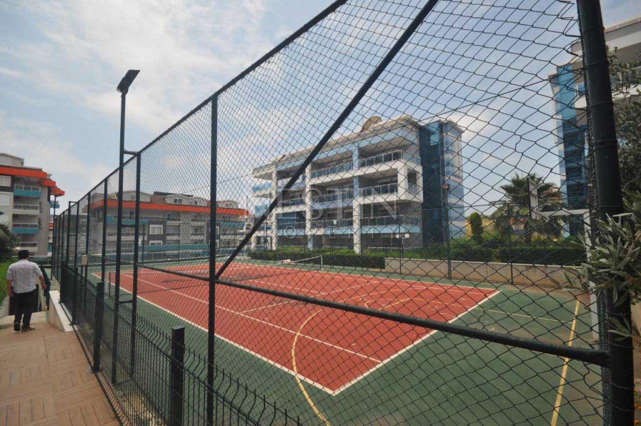 Пентхаус планировкой 4+1 с панорамным видом на море в районе Кестель фото 14