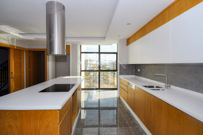 Пентхаус планировкой 4+1 с панорамным видом на море в районе Кестель фото 19