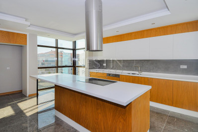 Пентхаус планировкой 4+1 с панорамным видом на море в районе Кестель фото 20