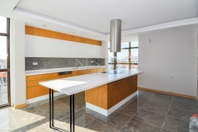 Пентхаус планировкой 4+1 с панорамным видом на море в районе Кестель фото 22