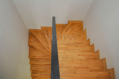 Пентхаус планировкой 4+1 с панорамным видом на море в районе Кестель фото 28