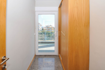 Пентхаус планировкой 4+1 с панорамным видом на море в районе Кестель фото 29