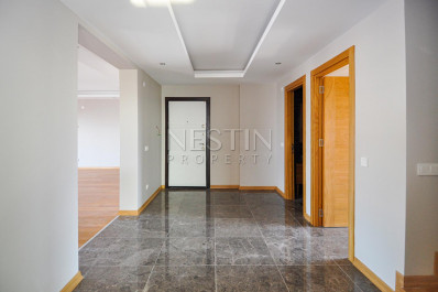 Пентхаус планировкой 4+1 с панорамным видом на море в районе Кестель фото 32