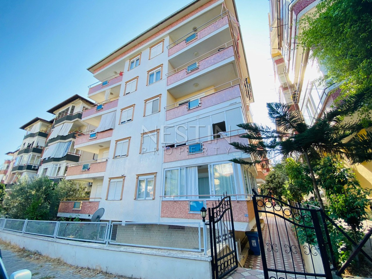 Недорогая просторная квартира 2+1 в самом центре Алании фото 1