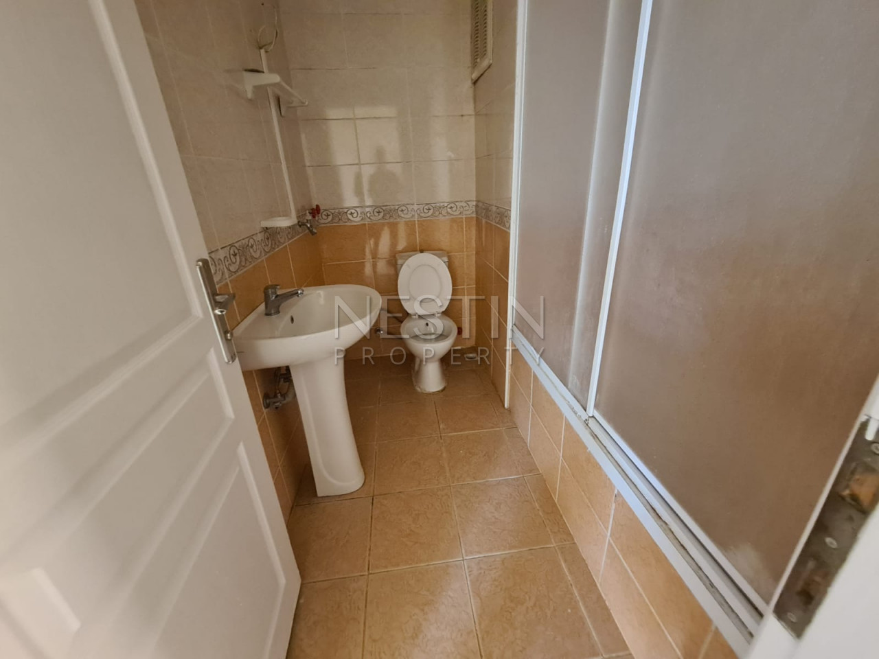 Просторные апартаменты 3+1 в центре Алании с отдельной кухней фото 18