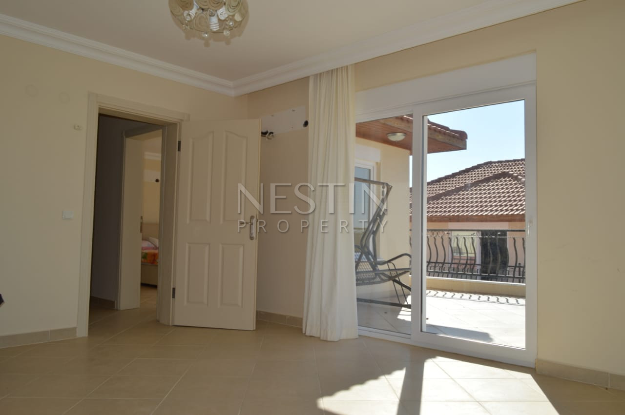 Пентхаус 3+1 в районе Махмутлар с красивым видом на море и горы фото 12