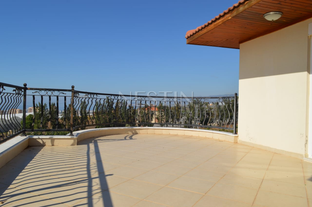 Пентхаус 3+1 в районе Махмутлар с красивым видом на море и горы фото 18