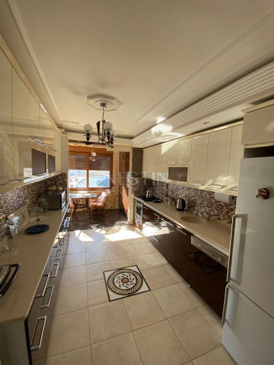 Большая квартира 3+1 с отдельной кухней в районе Джикджилли фото 9