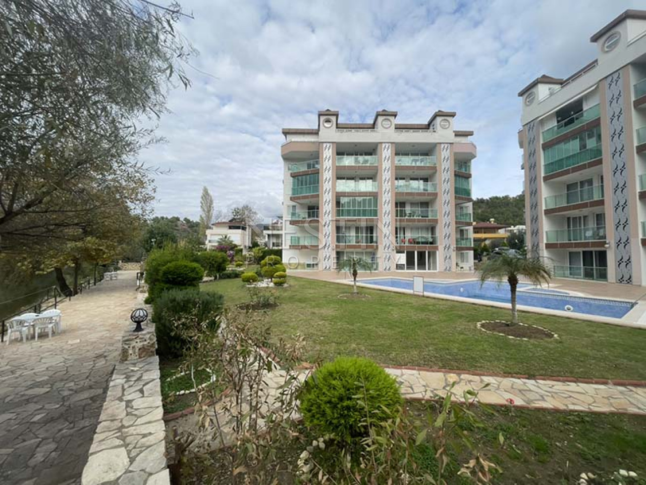 Просторная квартира дуплекс 2+1 в районе Тосмур фото 3