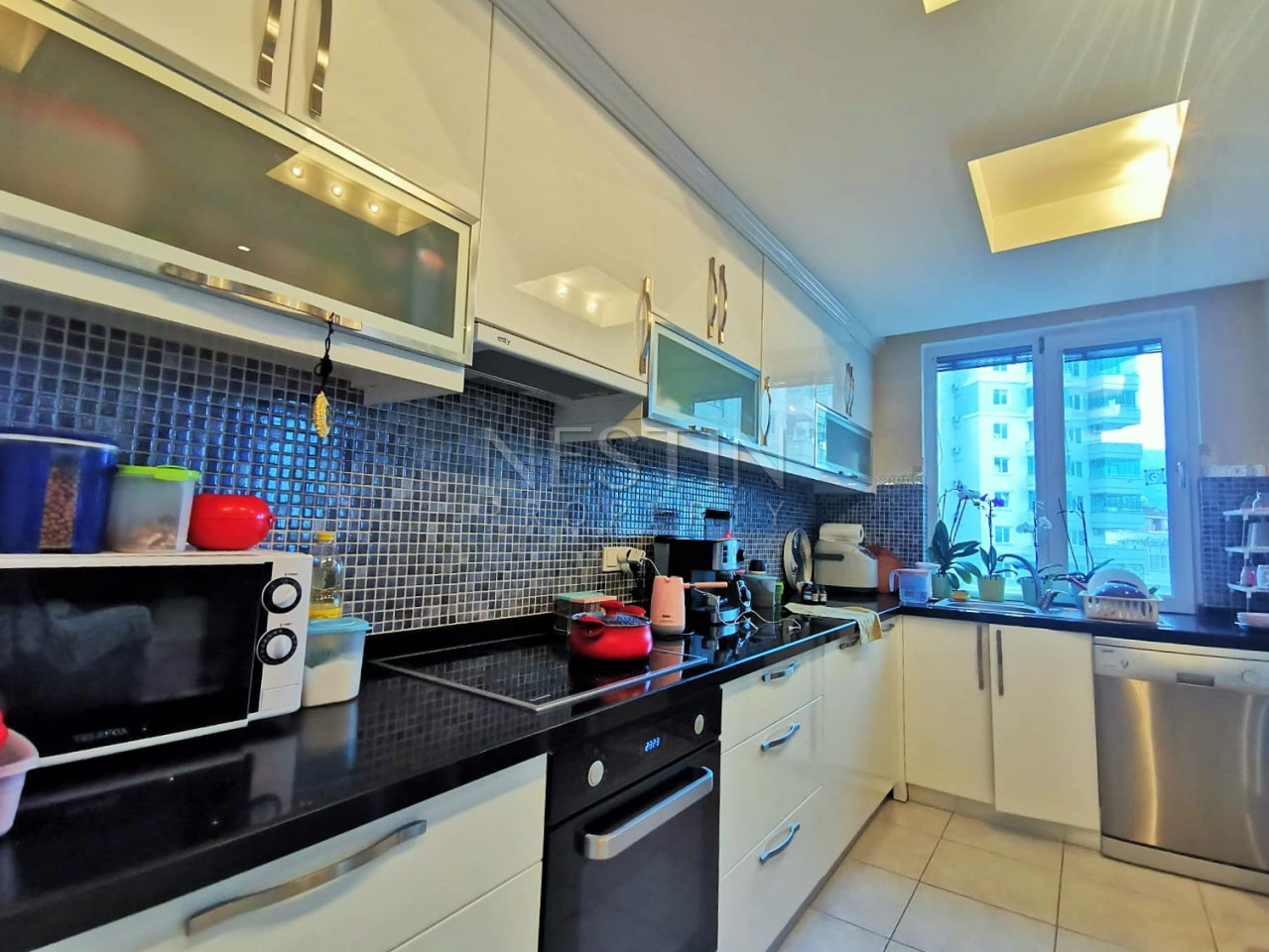 Просторные апартаменты 2+1 в благоустроенном комплексе района Тосмур фото 3