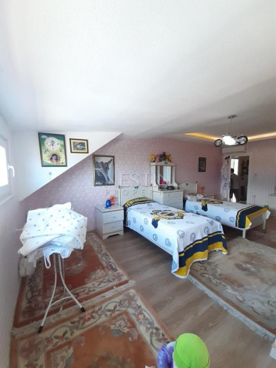 Просторный пентхаус 5+1 с видом на море в районе Кестель фото 16