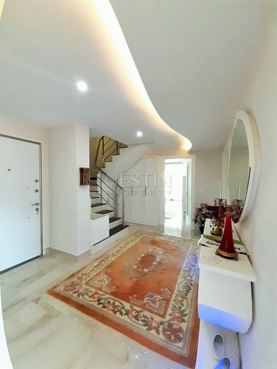 Просторный пентхаус 5+1 с видом на море в районе Кестель фото 19