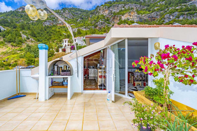 Вилла 3+1 в районе Бекташ с красивым видом на море и крепость Алании фото 20