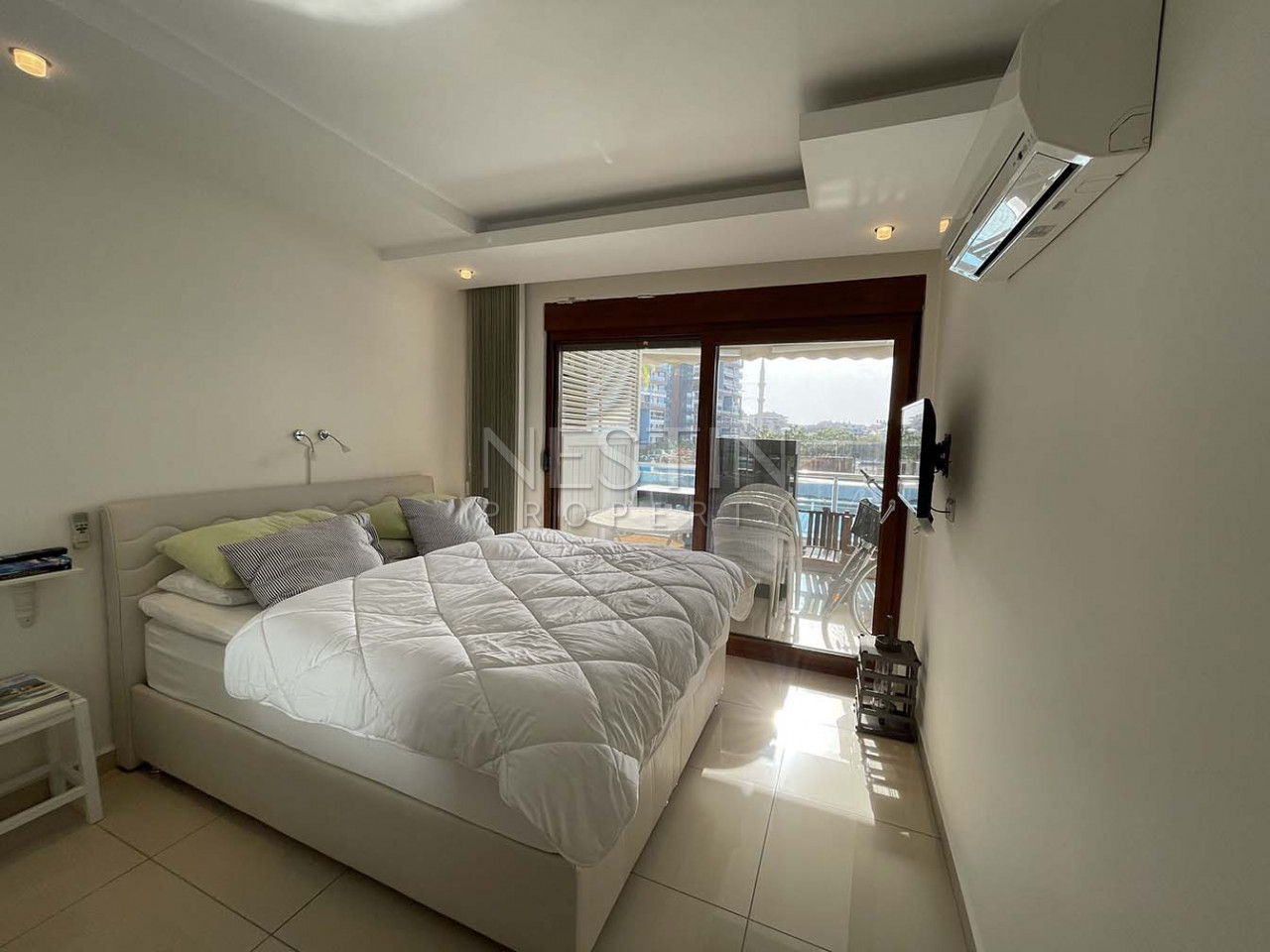 Квартира 1+1 с большой терассой в жилом комплексе района Джикджилли фото 14