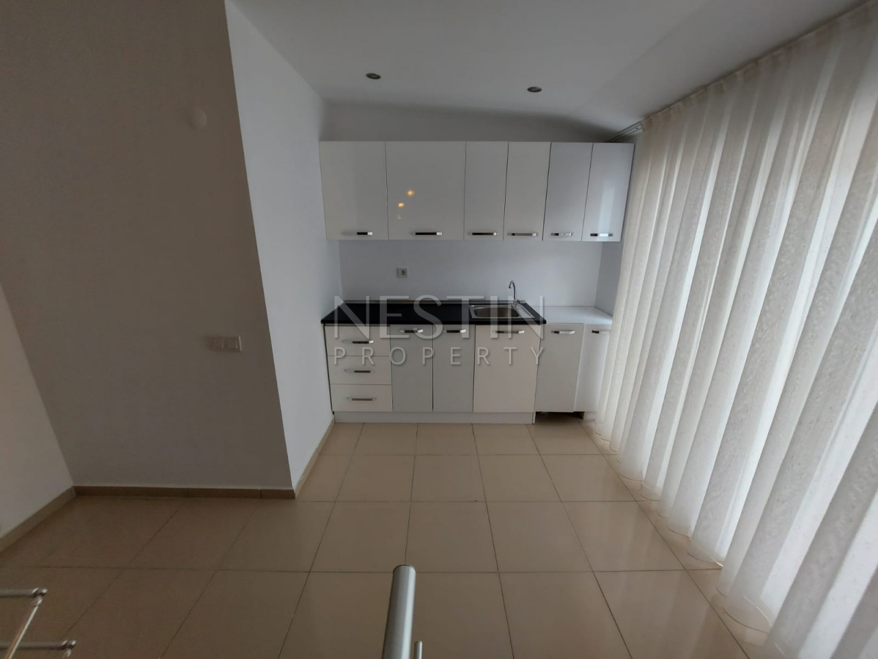 Квартира пентхаус 2+1 в районе Кестель с красивым видом фото 14