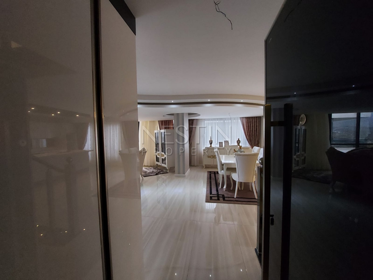 Просторная квартира пентхаус 3+1 в районе Каргыджак фото 2