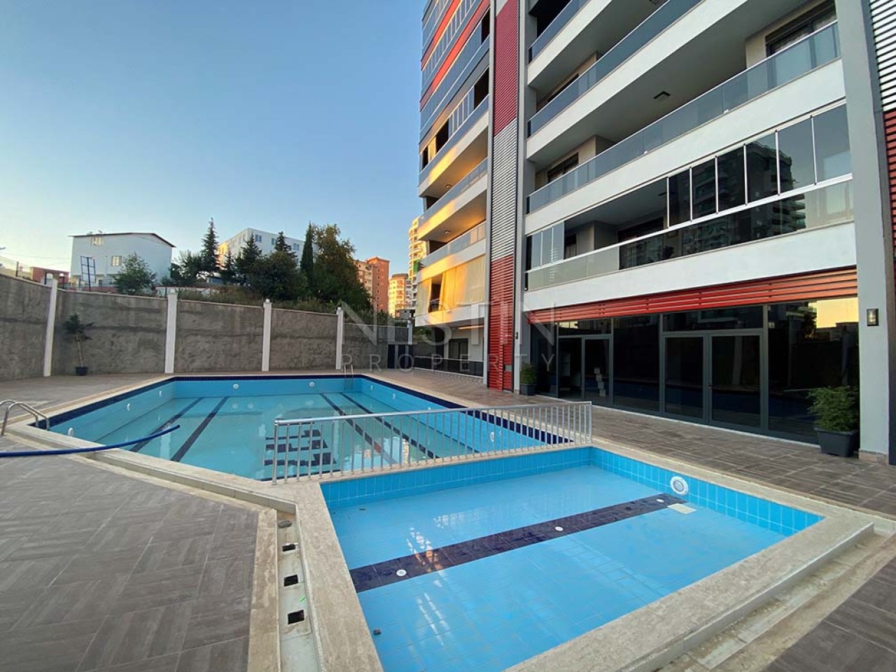 Просторная квартира 3+1 в комфортабельном комплексе района Махмутлар фото 1