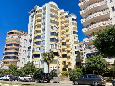 Большая квартира 2+1 в районе Махмтулар с видом на горы и море фото 1