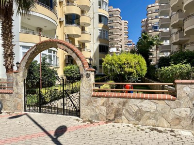 Большая квартира 2+1 в районе Махмтулар с видом на горы и море фото 2