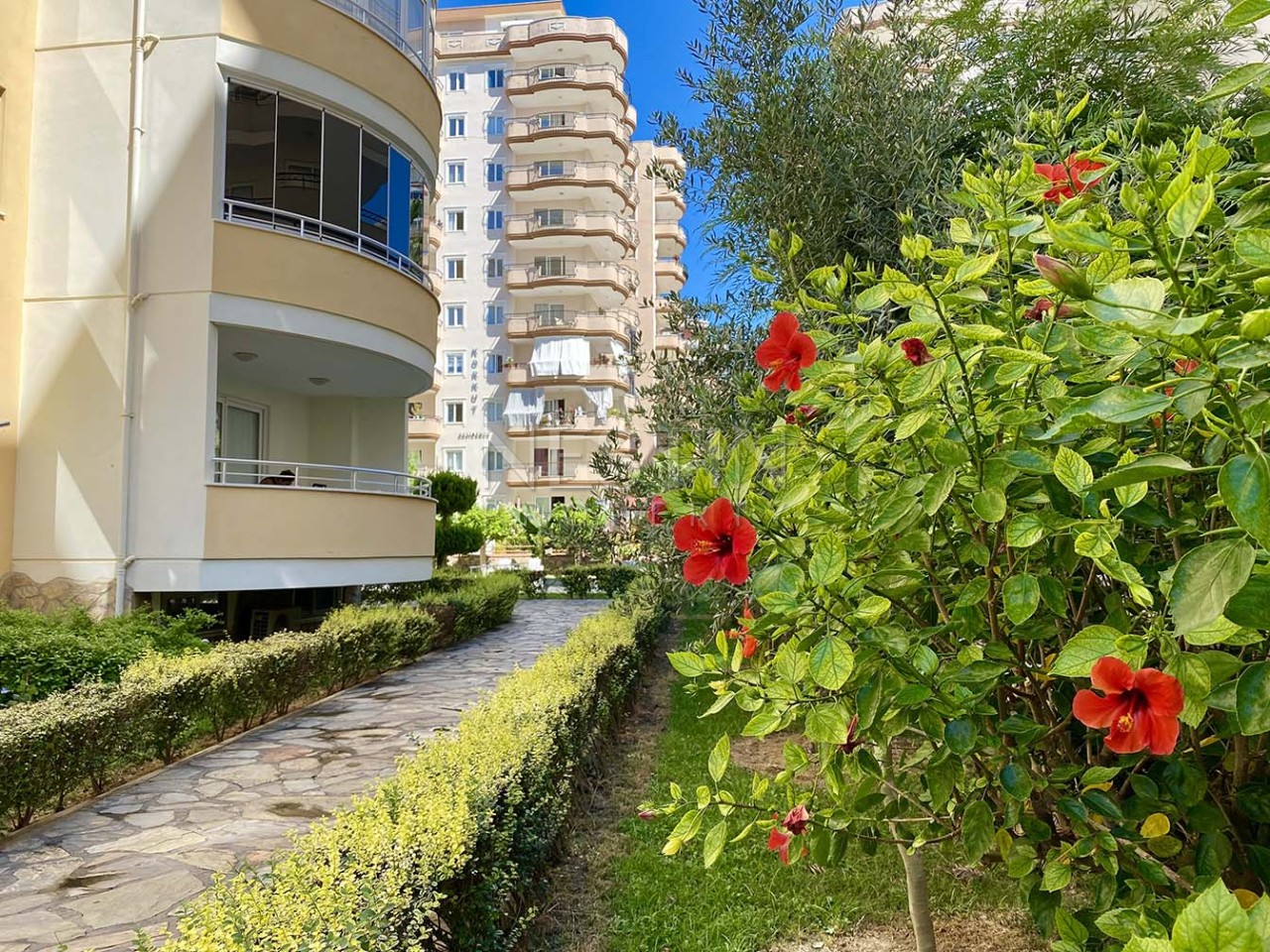 Большая квартира 2+1 в районе Махмтулар с видом на горы и море фото 3